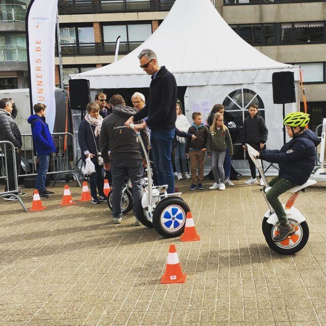 Airwheel S saddle equipped electric scooter(2).